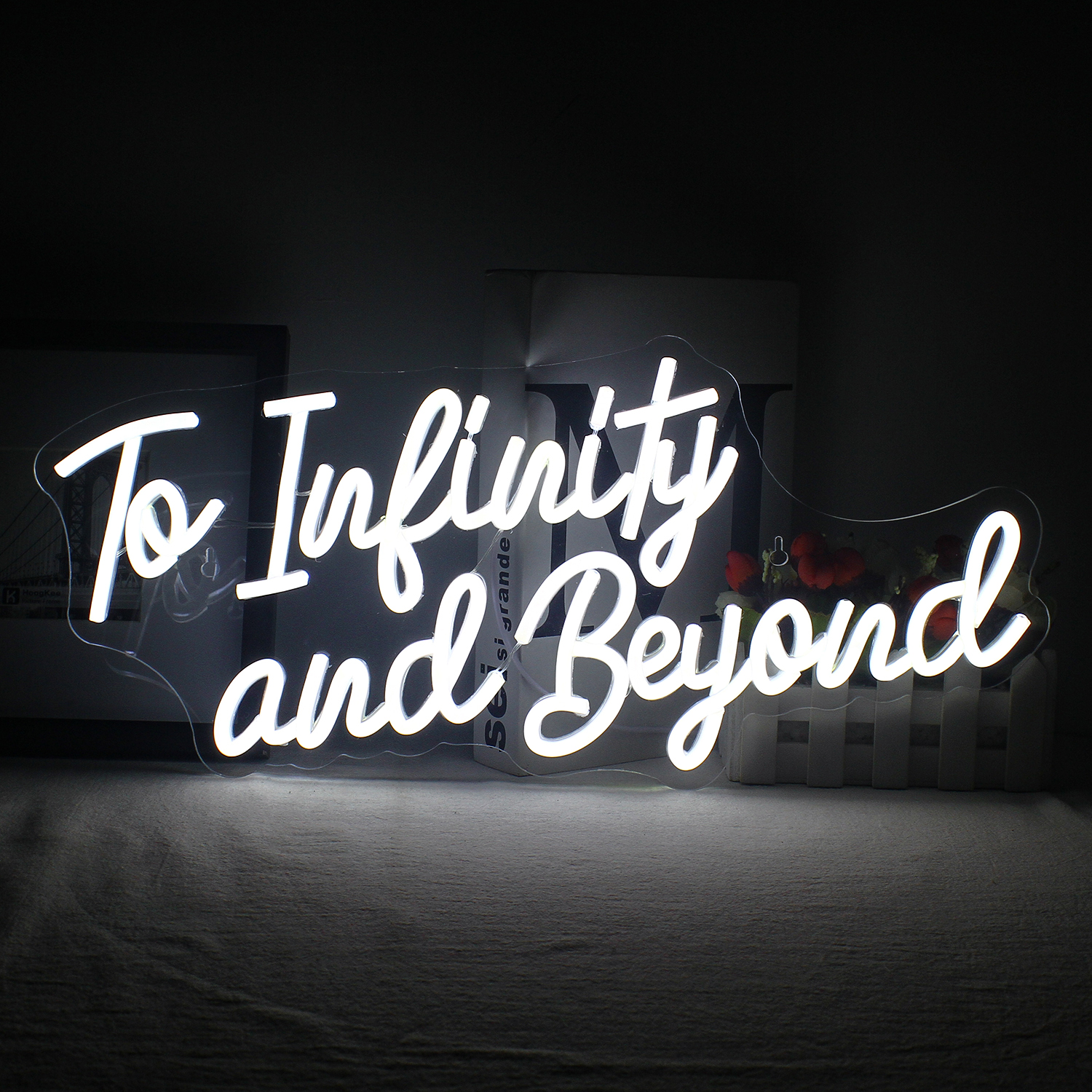 To Infinity and Beyond Led Neo - مراجعة Lighting Decor And Beyond وسعره