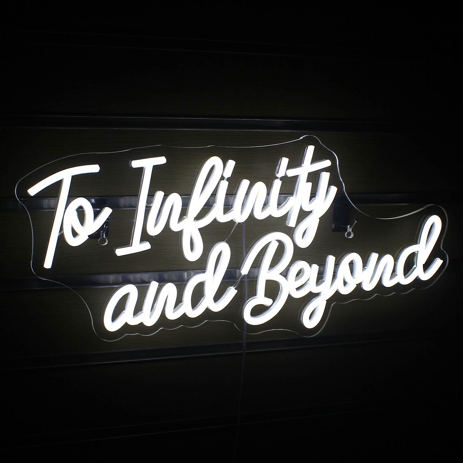To Infinity and Beyond Led Neo - مراجعة Lighting Decor And Beyond وسعره